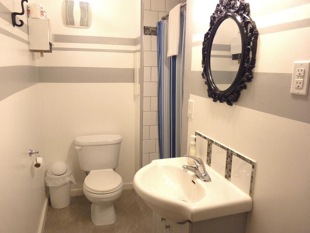 Pioneer Inns Prince Rupert Δωμάτιο φωτογραφία